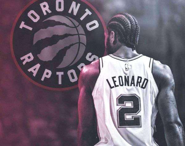 西足协前主席鲁比亚莱斯在发布会被扔鸡蛋，试图回击但被拦住（西足协前主席鲁比亚莱斯发布会上遭掷鸡蛋，欲回击被制止）