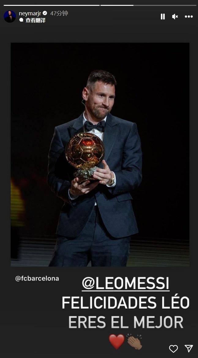 海港6日上午转道新加坡去新山，颜骏凌、徐新获颁纪念球衣（海港队6日上午经新加坡转赴新山，颜骏凌与徐新获赠纪念球衣）