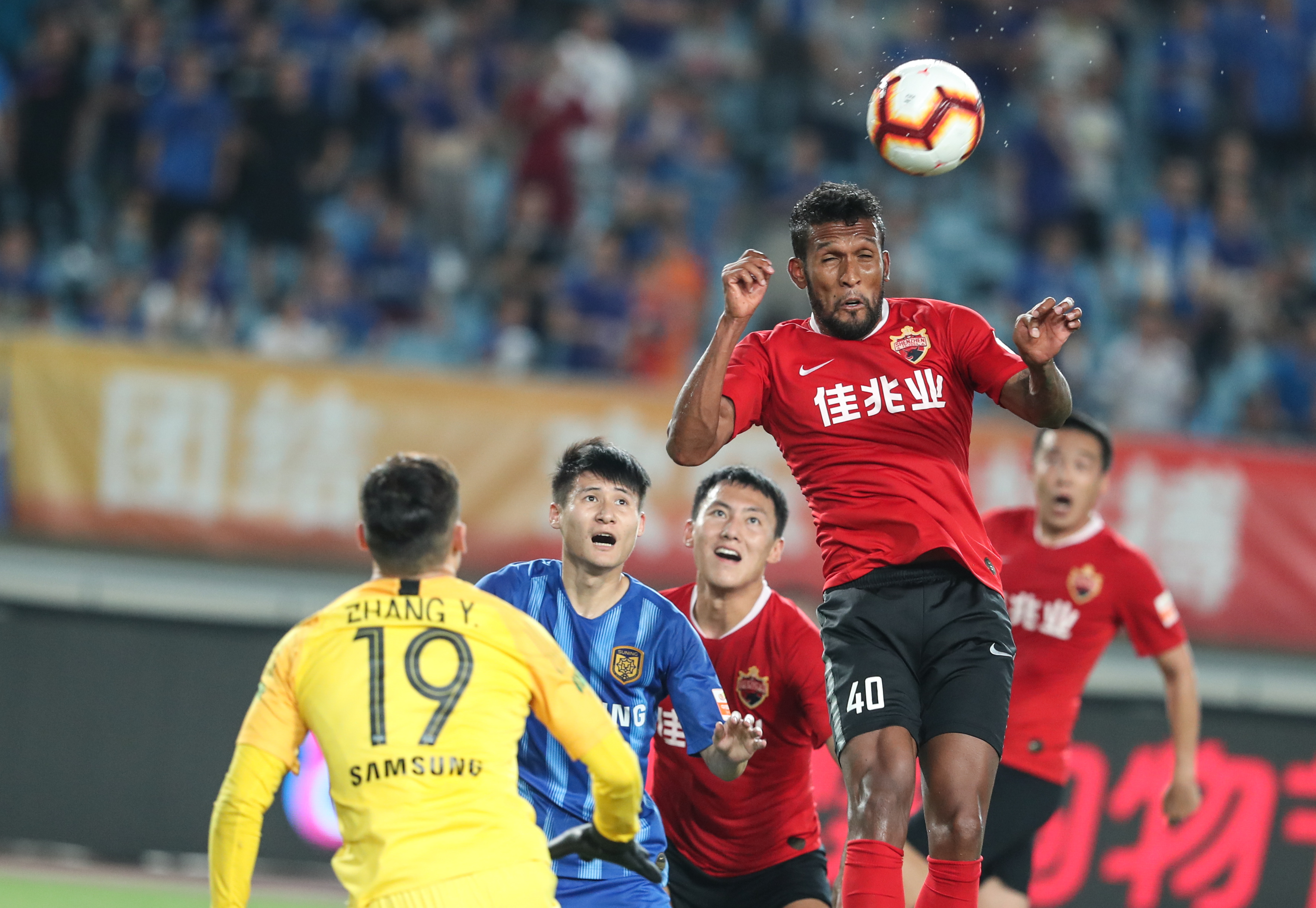 女子篮球联赛精彩进球回顾（女篮联赛高光进球集锦）