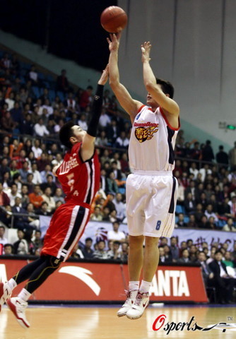 基德：戴维斯回归能给我们拉开空间，球队适应他还需要些时间（基德：戴维斯复出有助拉开空间，球队磨合仍需时间）