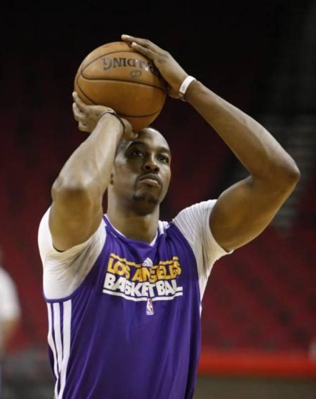 范德法特：C罗训练中总是特别专注，我连他的5%都做不到（范德法特：C罗训练专注度极高，我自认连他的5%都不及）