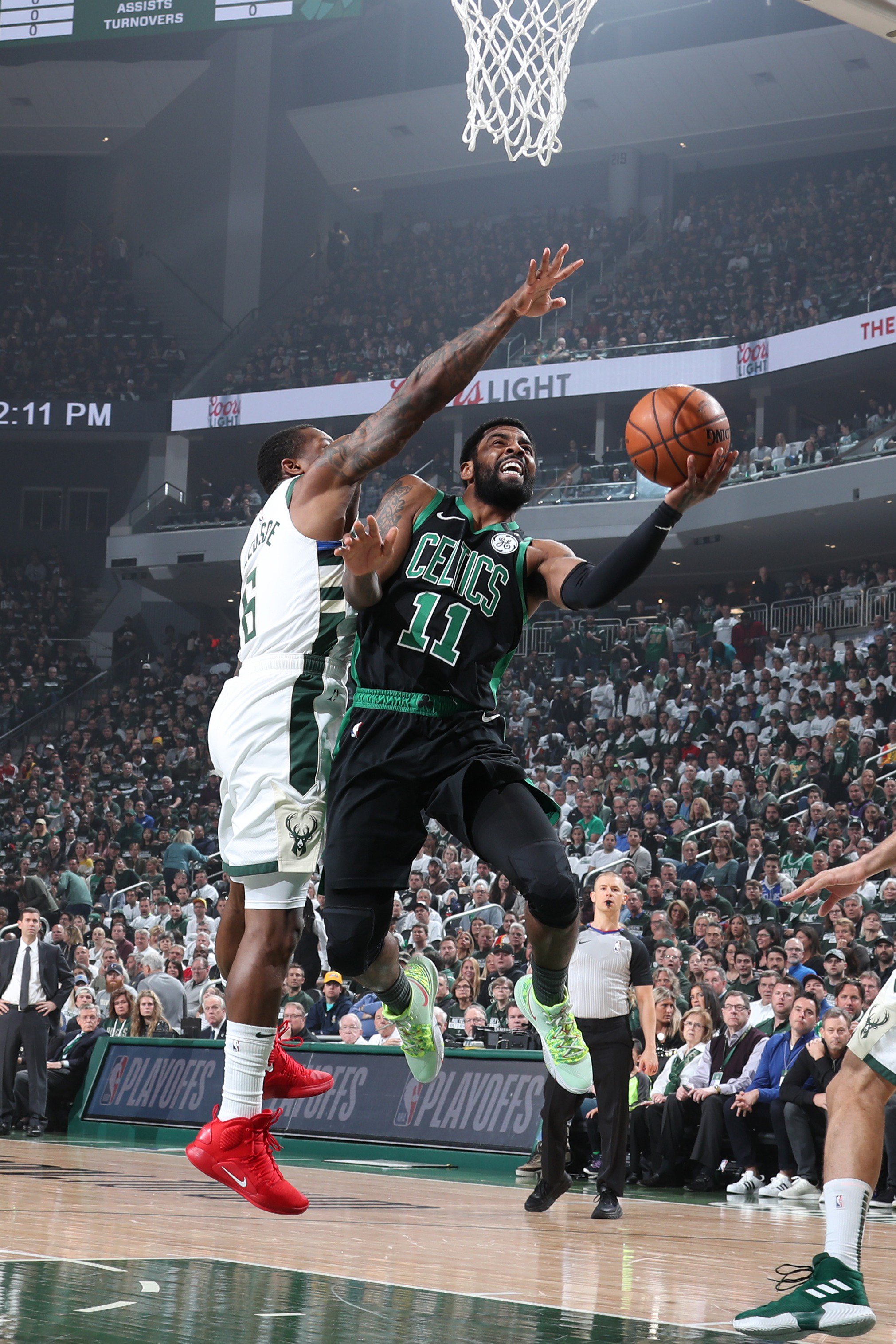 英超战报：桑切斯屡献神扑，切尔西0-0闷平伯恩茅斯（英超战况：桑切斯多次化解险情，切尔西与伯恩茅斯0-0握手言和）