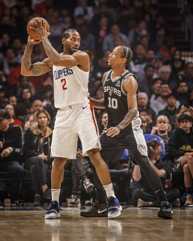 德转解释巴萨身价变动：拉菲尼亚下调因为年龄且伤缺一段时间（德转解读巴萨身价调整：拉菲尼亚因年龄增长及伤停遭下调）