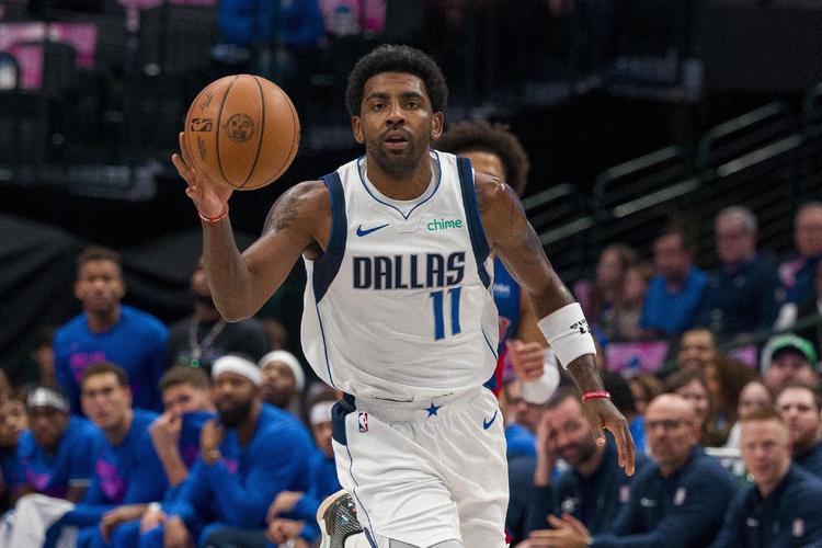 德罗西：很高兴扎鸟恢复了状态，希望他实现人们对他的期望（德罗西：欣喜扎鸟重回正轨，期待他不负众望）