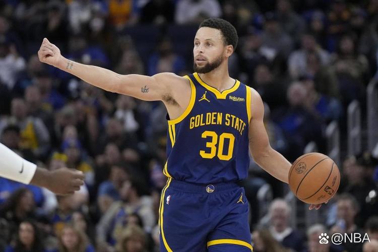 世体：费尔明今日接受检查，以便确认是否能出战周末的联赛（世体：费尔明今日体检，评估能否出战周末联赛）