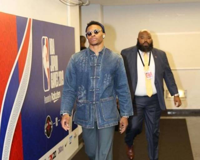 森保一谈世界杯抽签：就像云朵流动，顺其自然就好（森保一谈世界杯抽签：云卷云舒，顺势而为）