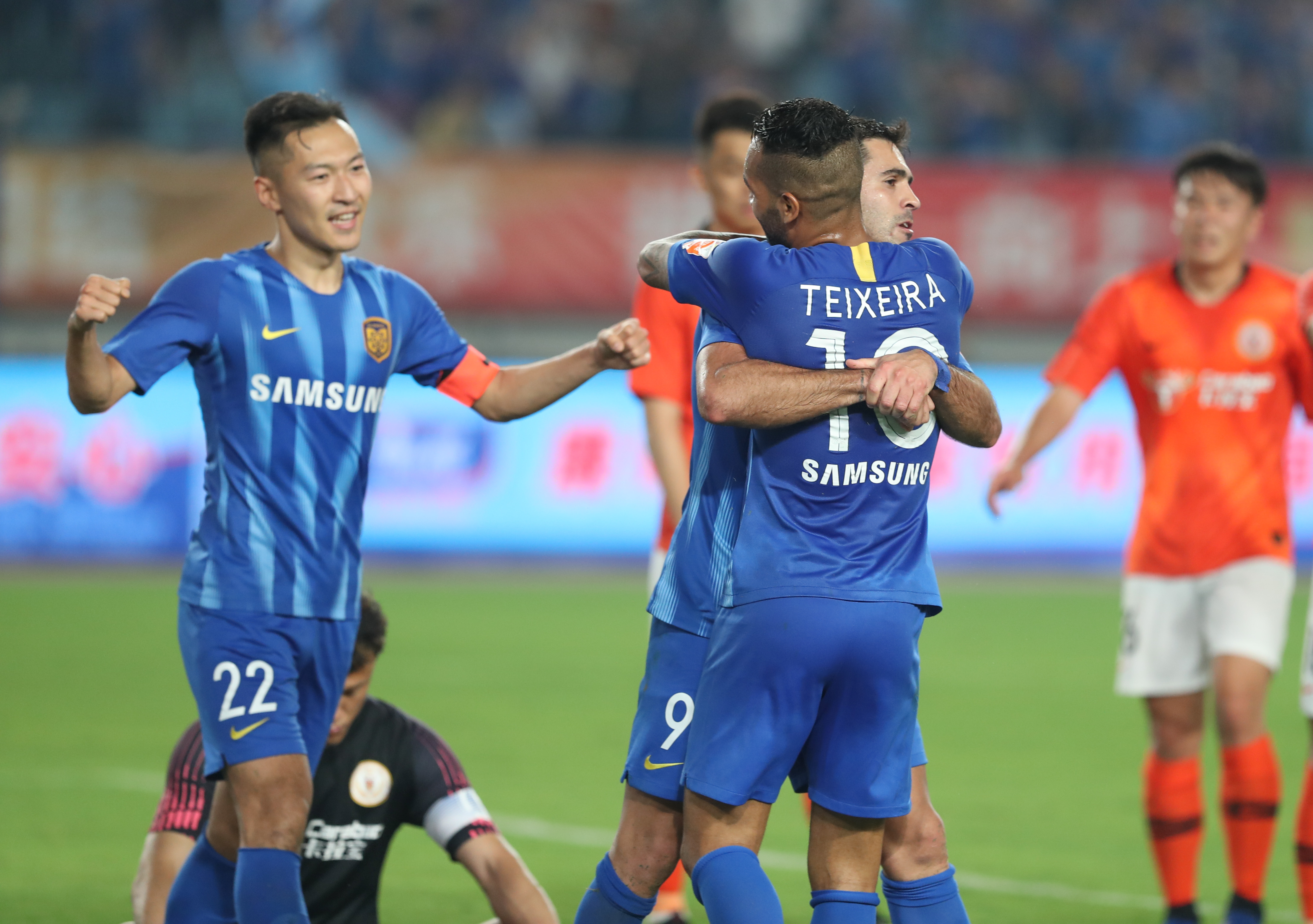 安切洛蒂：想带巴西赢得世界杯冠军；莫德里奇依然是顶级中场（安切洛蒂盼率巴西问鼎世界杯，莫德里奇依旧顶尖中场）